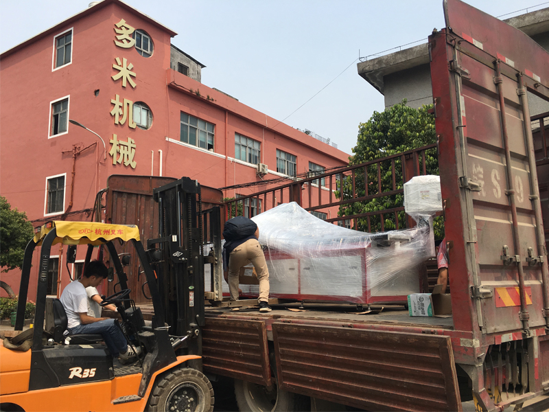 家具方管熱熔機床，專車發(fā)往山海